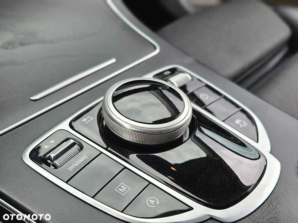 Mercedes-Benz GLC - 34