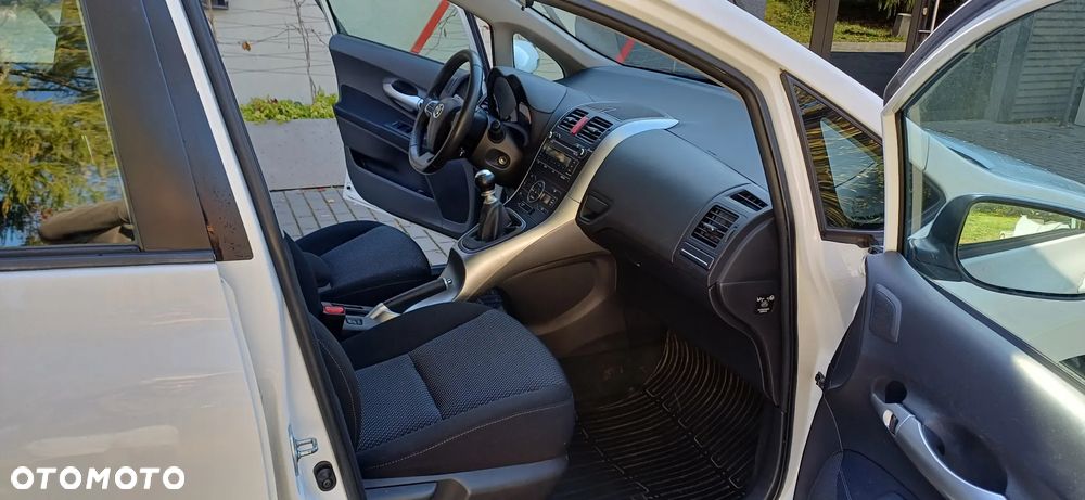 Toyota Auris - 8