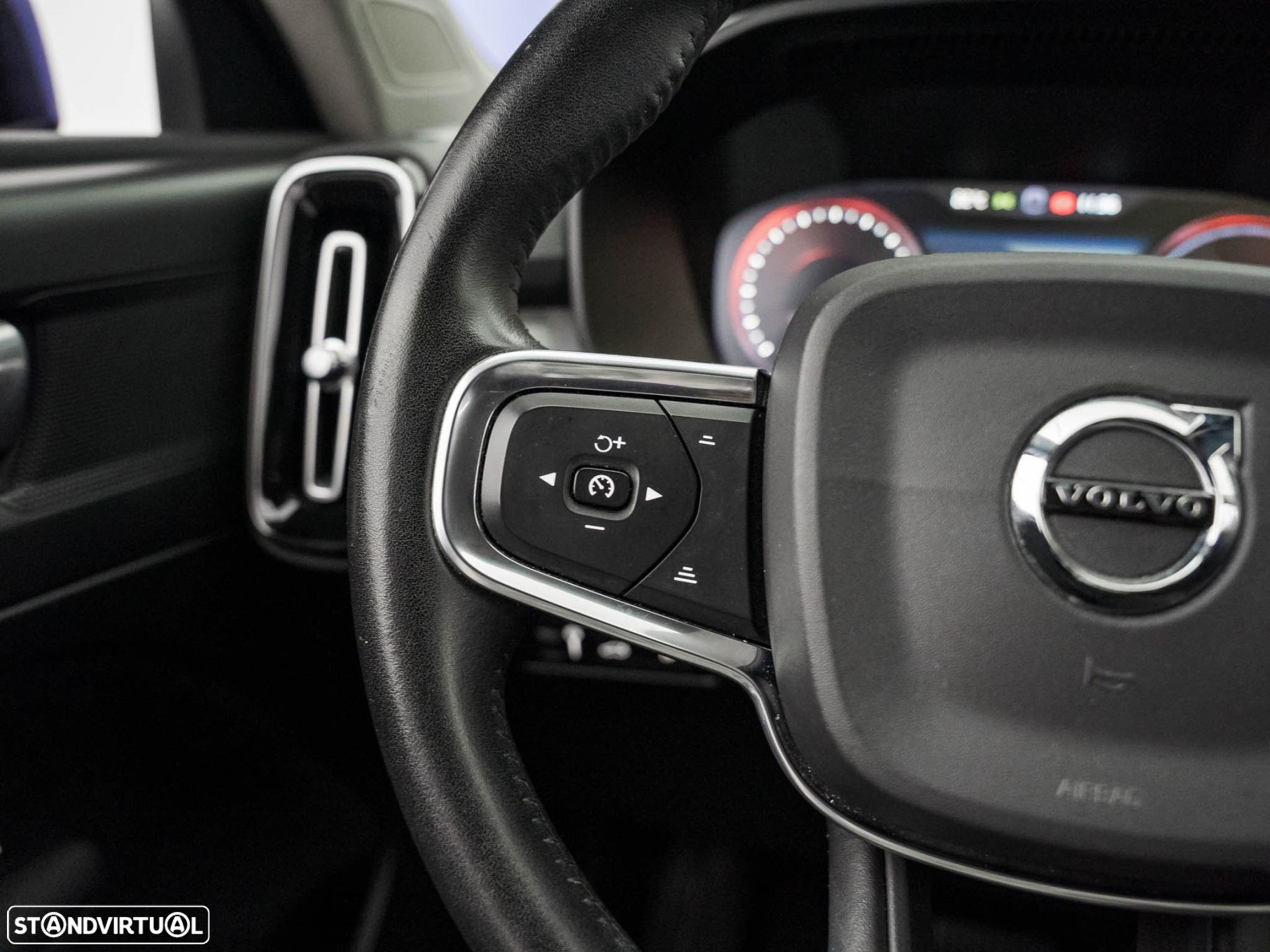 Volvo XC 40 1.5 T5 PHEV Momentum - 24