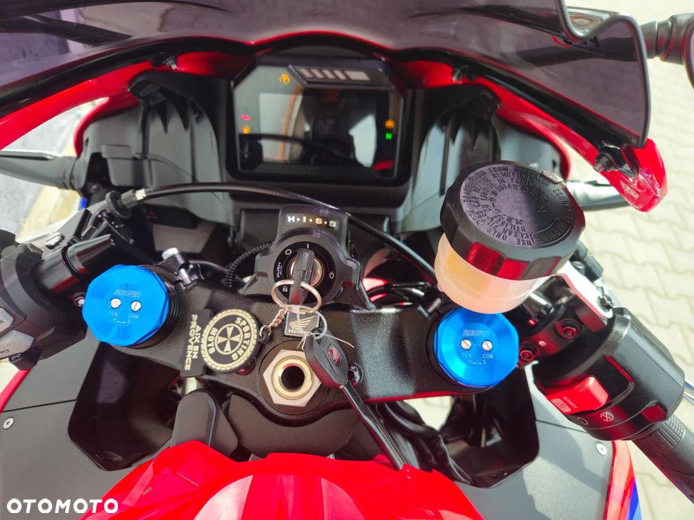 Honda CBR - 13