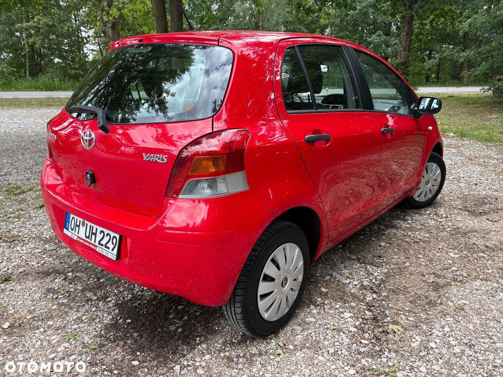 Toyota Yaris 1.0 VVT-i - 8