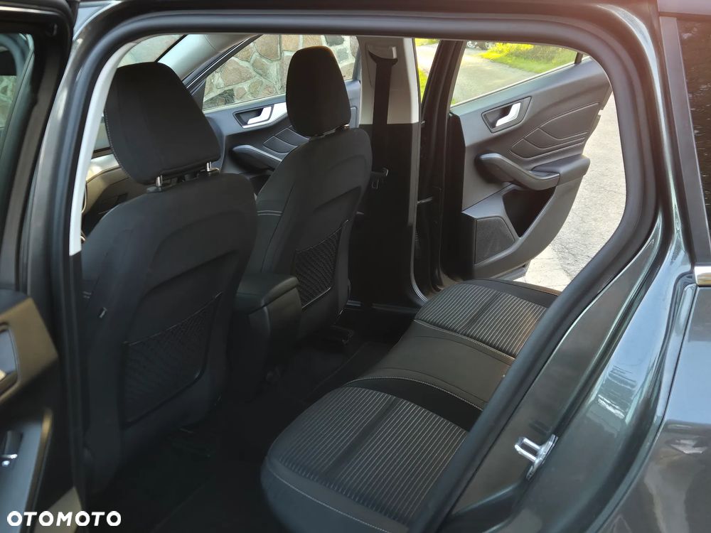 Ford Focus 1.5 EcoBlue Start-Stopp-System TITANIUM DESIGN - 27