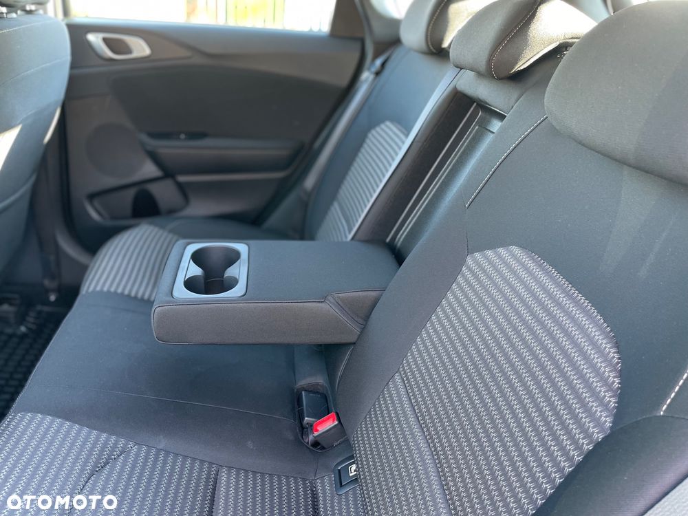 Kia Ceed 1.5 T-GDI M - 22