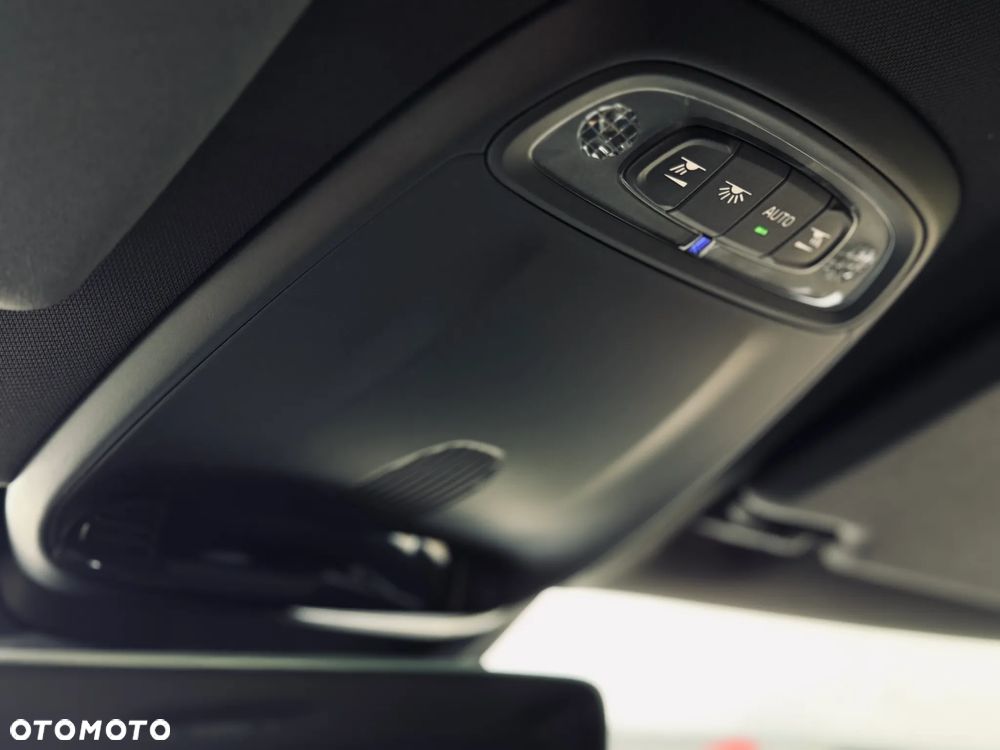 Volvo V40 D2 Momentum - 33