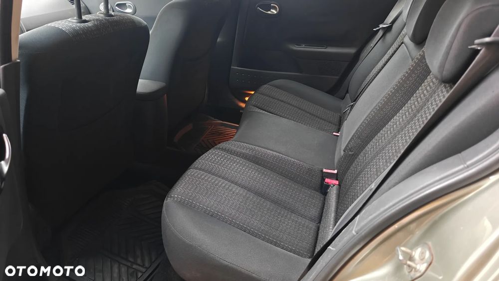 Renault Megane - 23