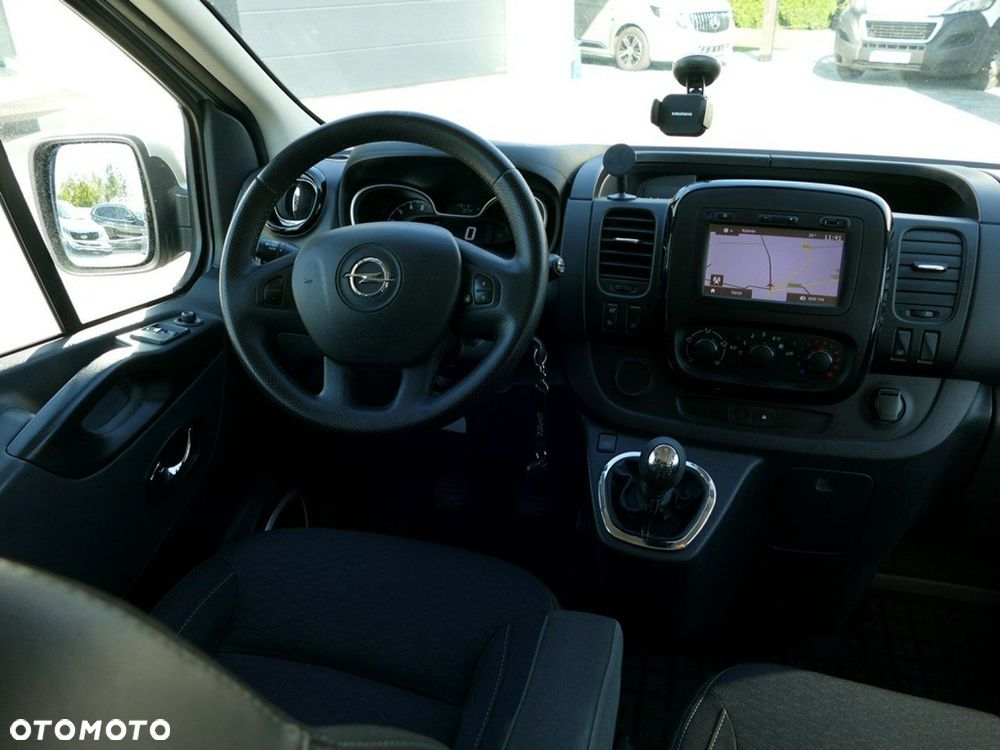 Opel Vivaro - 22