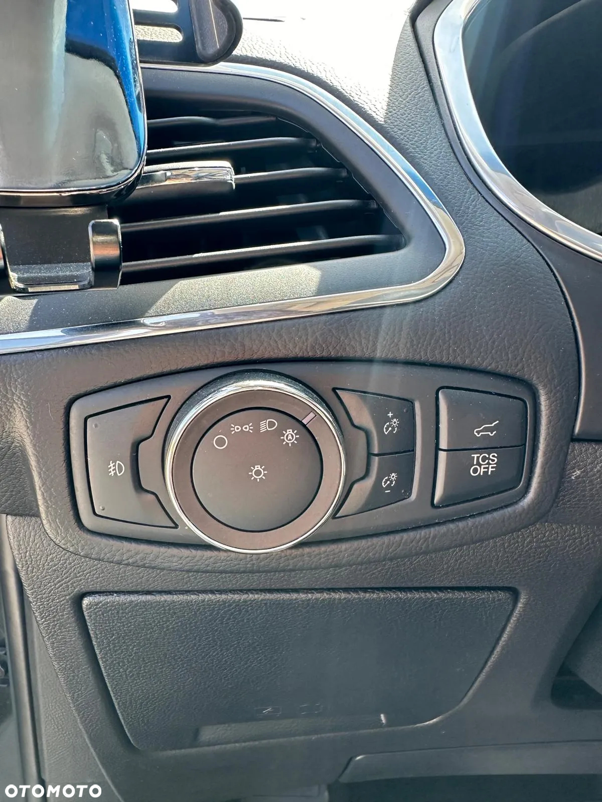 Ford Edge - 9
