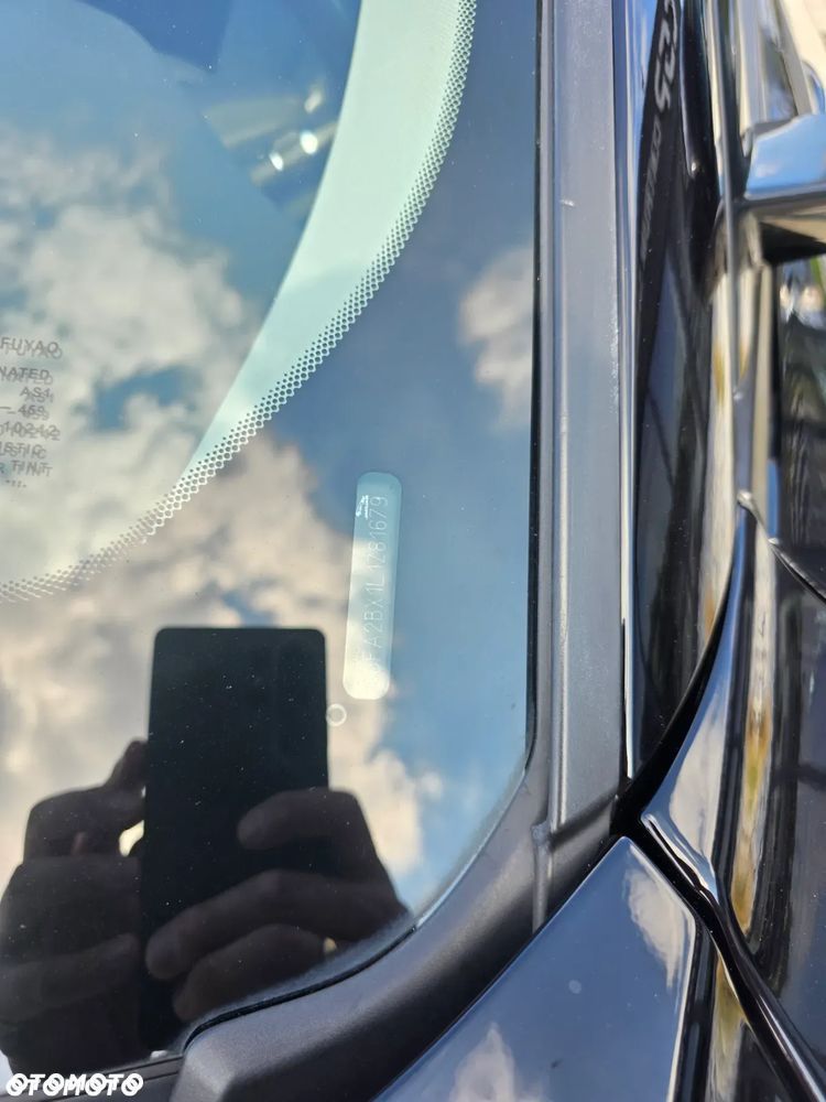 Jaguar E-Pace 2.0 i4P AWD R-Dynamic SE - 29