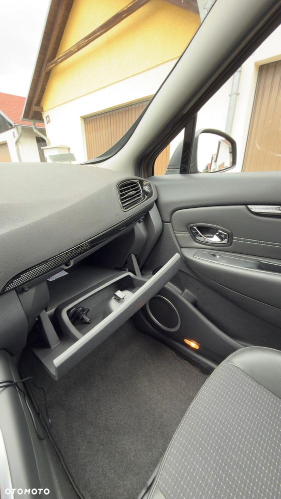 Renault Scenic 1.6 16V 110 Authentique - 15