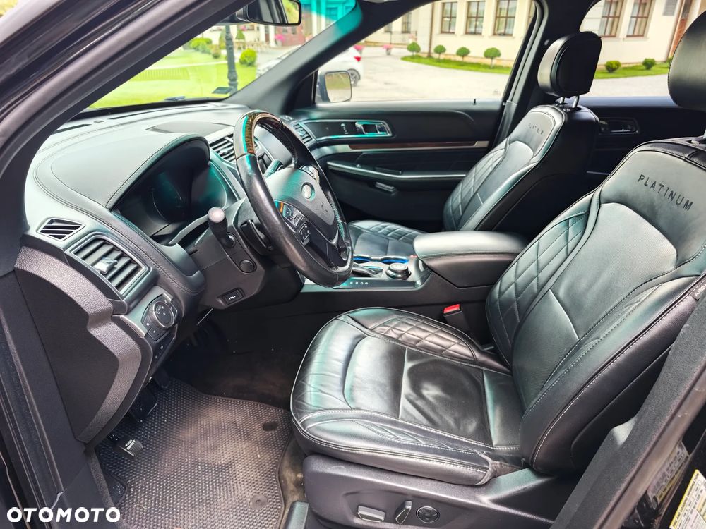 Ford Explorer - 11