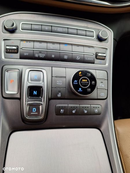 Hyundai Santa Fe 1.6 Plugin-Hybrid 4WD SEVEN Trend - 14