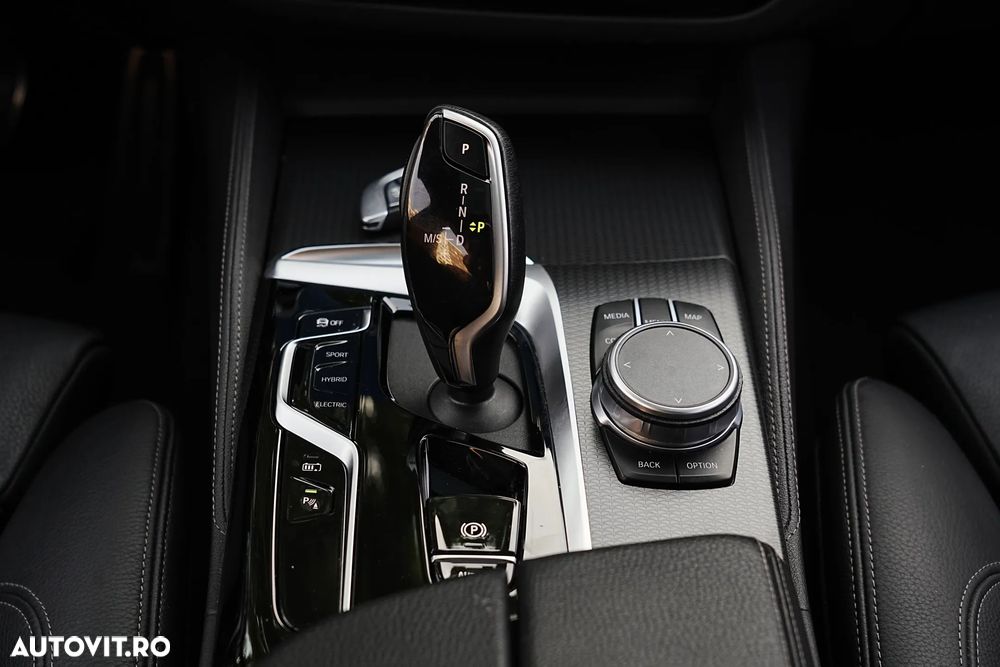 BMW Seria 5 530e Aut. M Sport Edition - 22
