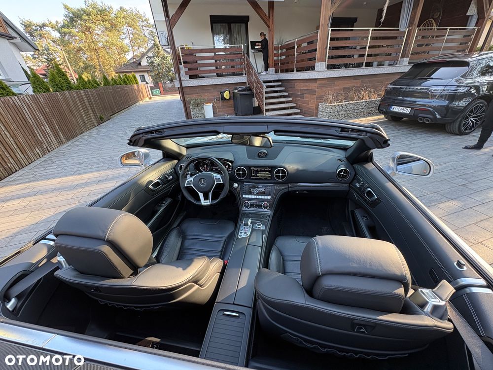 Mercedes-Benz SL 63 AMG - 15