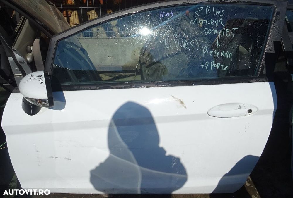 Usa stanga Ford Fiesta din 2010 completa fara oglinda - 1