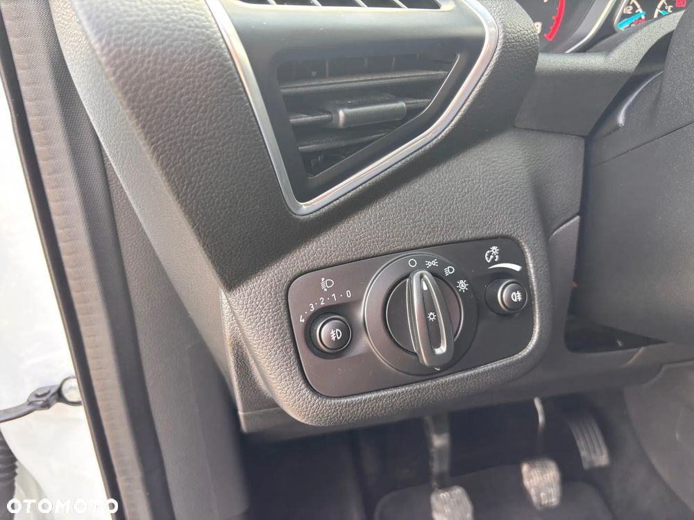 Ford Kuga 1.6 EcoBoost 2x4 Titanium - 28