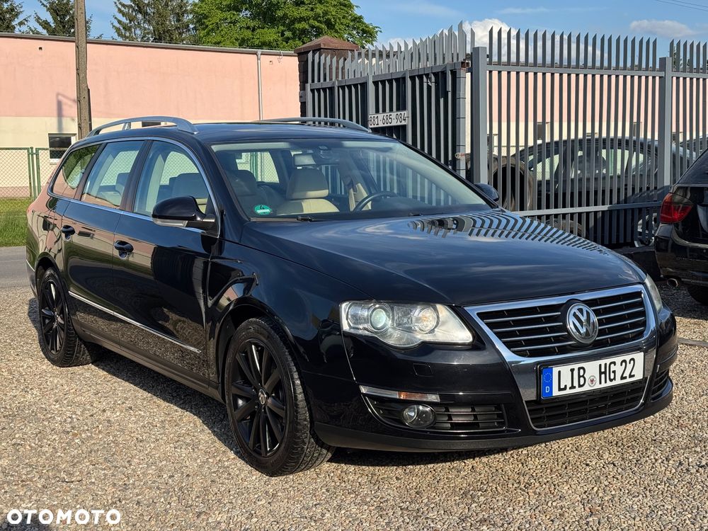 Volkswagen Passat 2.0 TDI DPF BlueMotion Technology Highline - 1