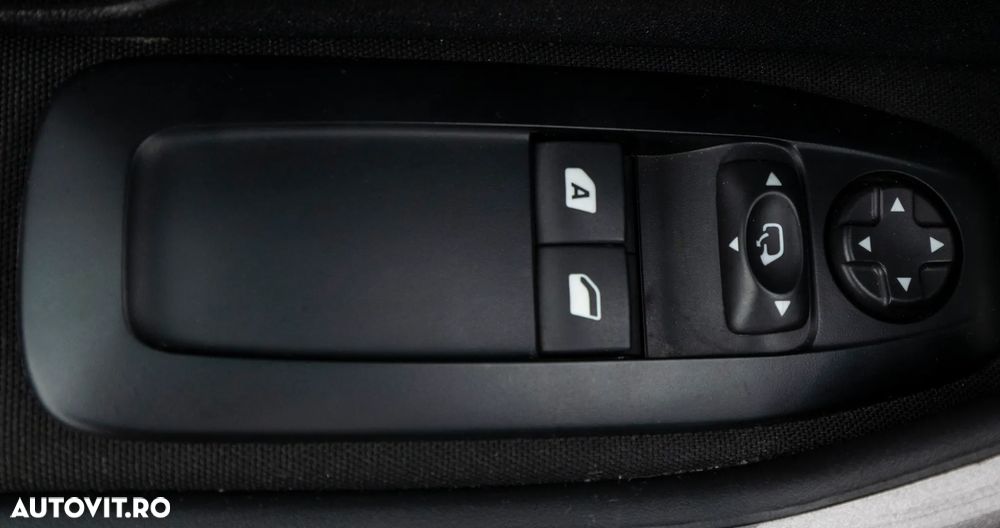 Peugeot 2008 e-HDi FAP 92 STOP & START Business-Line - 16