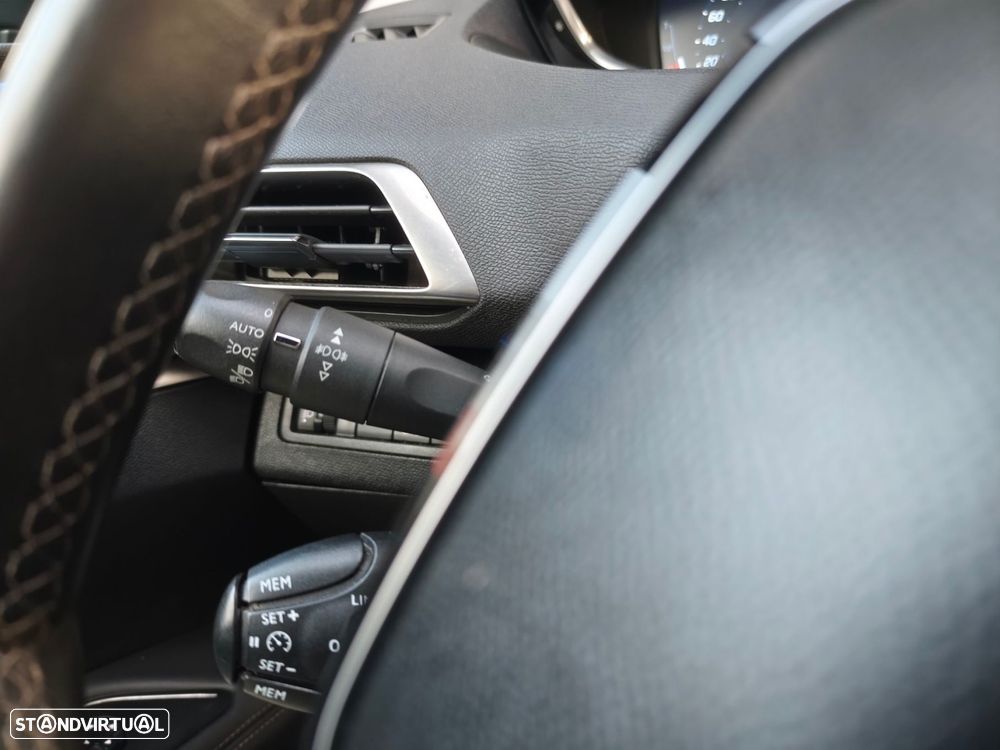 Peugeot 3008 1.6 BlueHDi Allure - 24