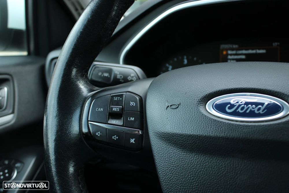 Ford Focus SW 1.5 TDCi EcoBlue Active - 17