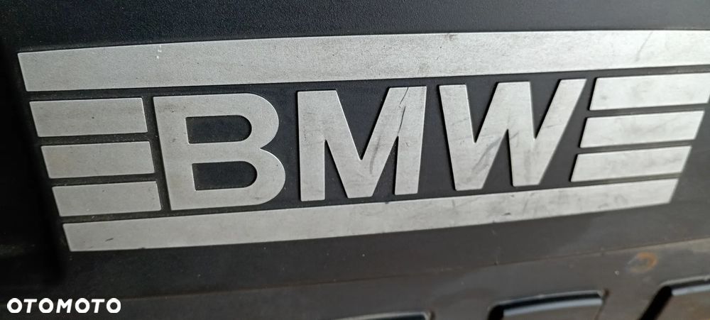 Osłona pokrywa silnika BMW I E81 E87 2.0i - 8