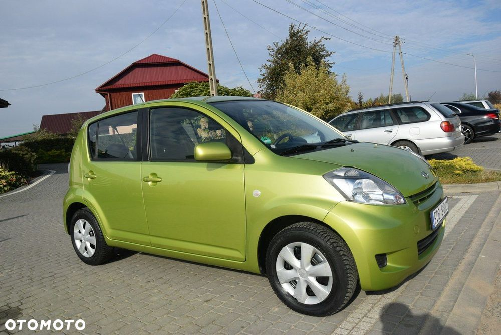 Daihatsu Sirion - 8