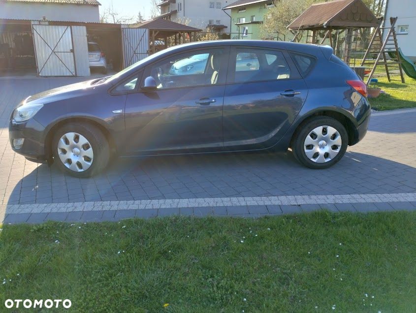 Opel Astra 1.6 Enjoy - 2