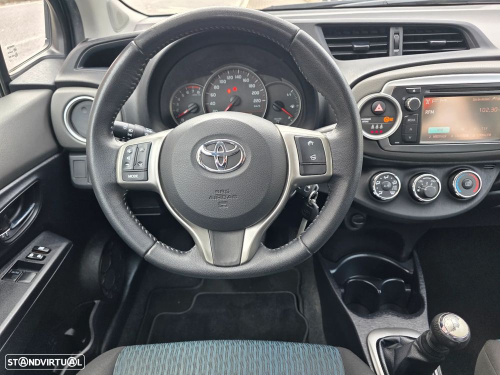 Toyota Yaris 1.0 VVT-i Comfort+P.Style - 13