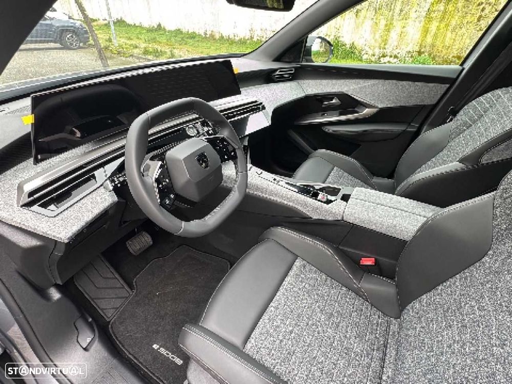 Peugeot E-5008 73 kWh Allure - 13