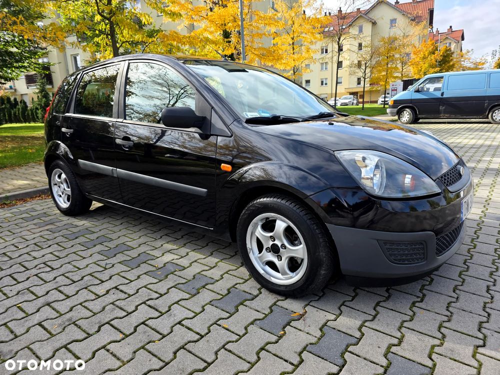 Ford Fiesta 1.25 Ambiente - 2