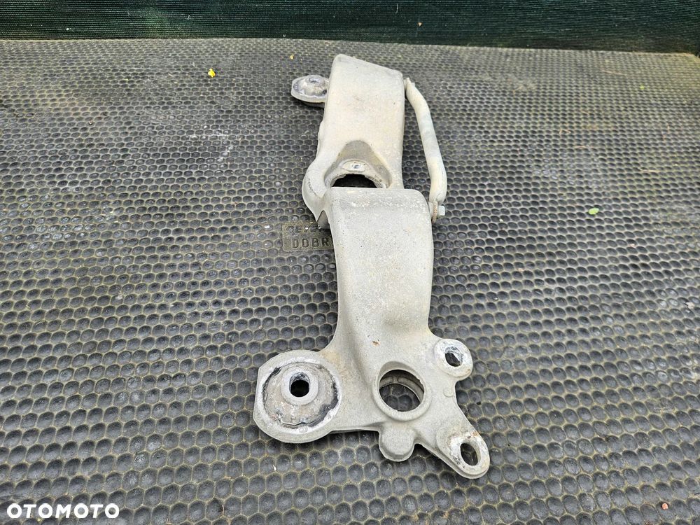 Łapa Wspornik 8E0399263R Poduszka Podpora Belka Skrzyni Skrzynia Biegów Audi A4 B6 B7 - 13