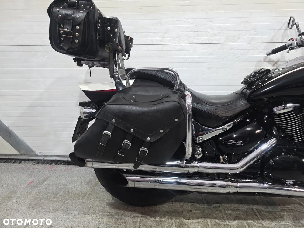 Suzuki Intruder - 22