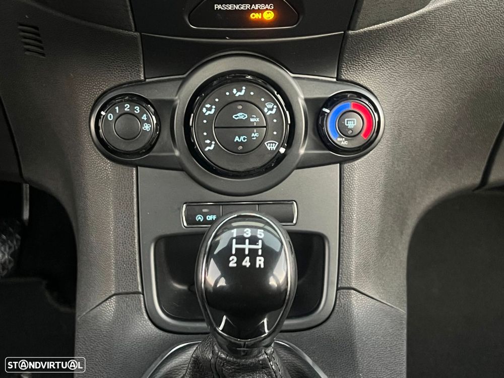 Ford Fiesta 1.0 T EcoBoost Titanium - 13