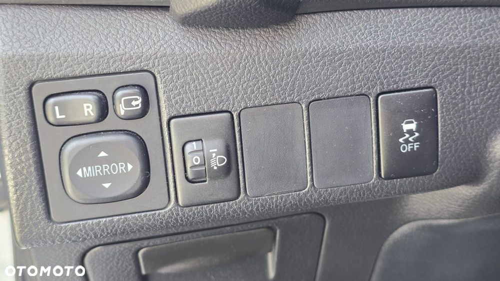 Toyota Auris 1.4 D-4D Premium + EU5 - 17