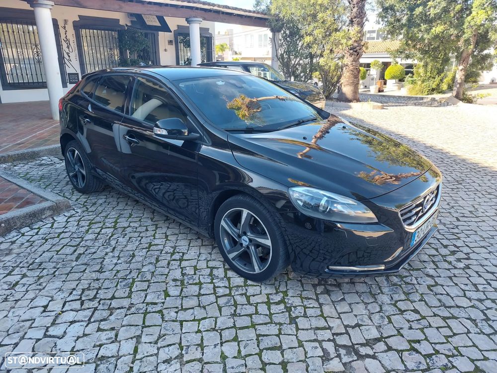 Volvo V40 D2 Kinetic - 1