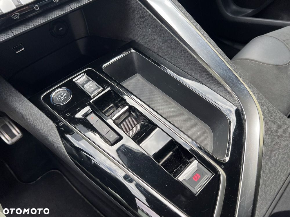 Peugeot 3008 1.2 PureTech GT S&S EAT8 - 16