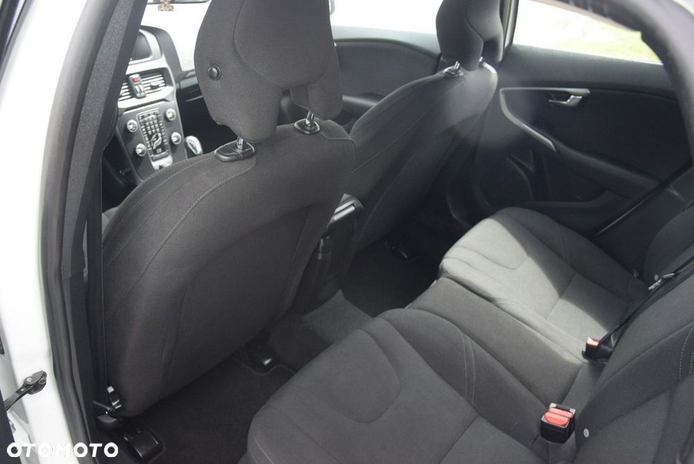 Volvo V40 D2 - 19
