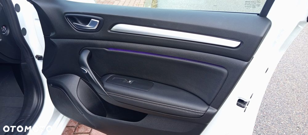 Renault Megane Grandtour TCe 140 GPF BUSINESS EDITION - 18