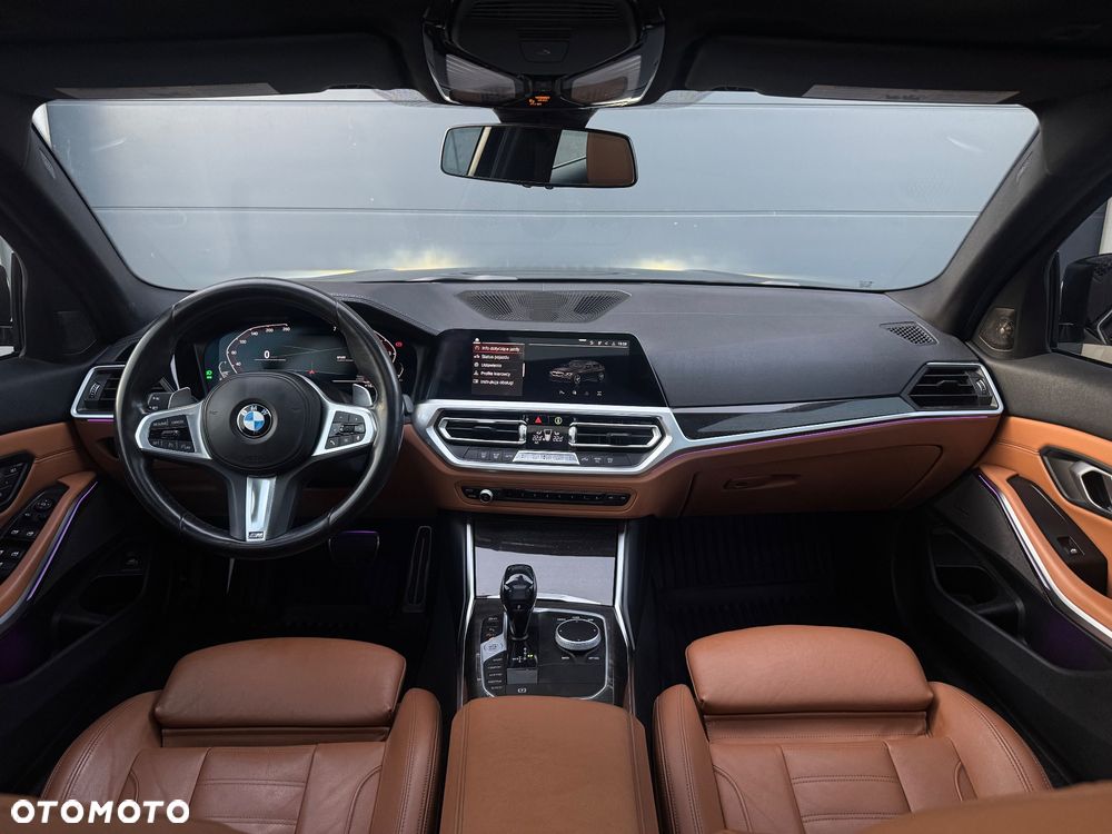 BMW Seria 3 330i M Sport - 8