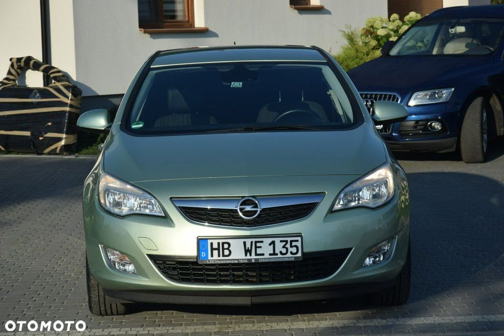 Opel Astra 1.4 Turbo Design Edition - 2