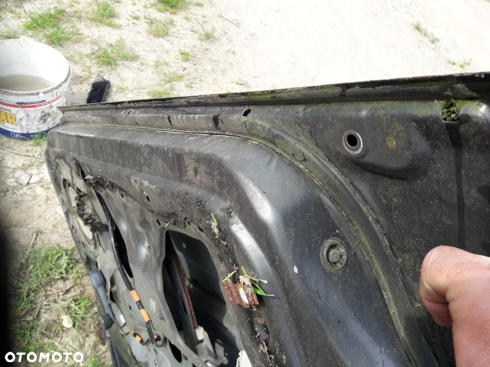 Mazda 323f bg 89-94  Drzwi przednie lewe szyba - 4