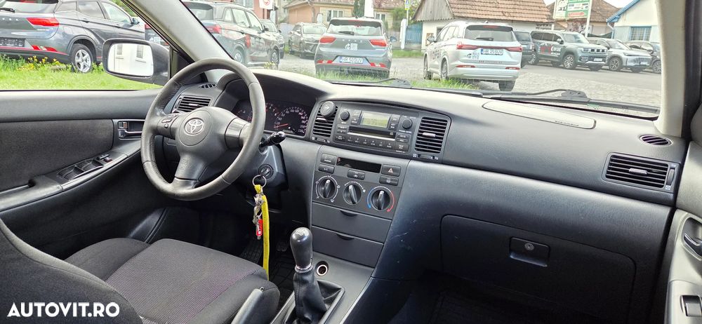 Toyota Corolla 1.6 Sdn. Xellence - 17