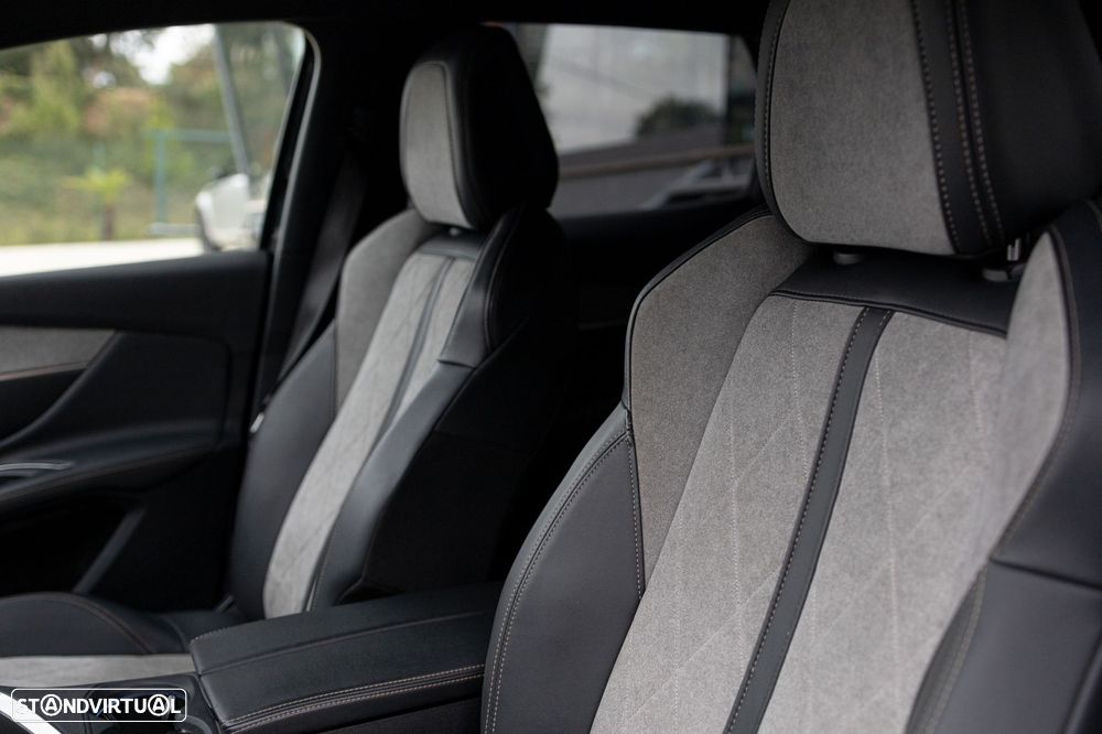 Peugeot 3008 1.6 Hybrid4 GT Pack e-EAT8 - 8