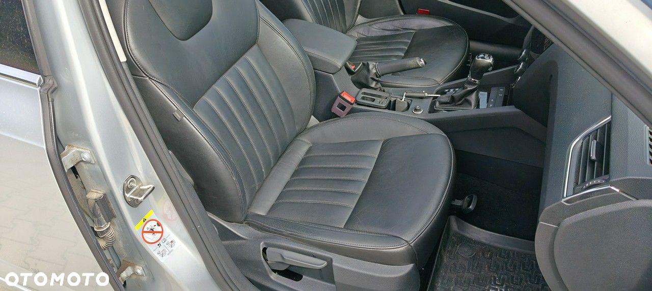 Skoda Octavia 1.6 TDI DSG Premium Edition - 8