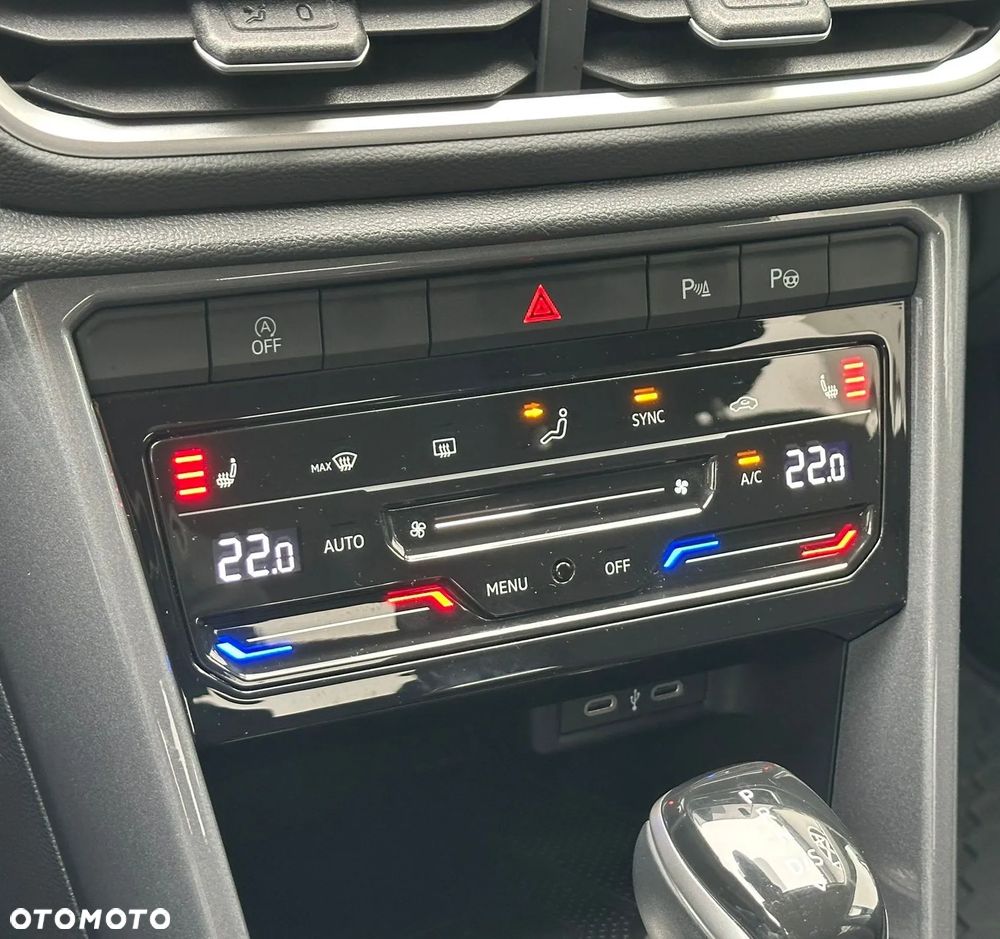 Volkswagen T-Roc 1.5 TSI Style DSG - 18