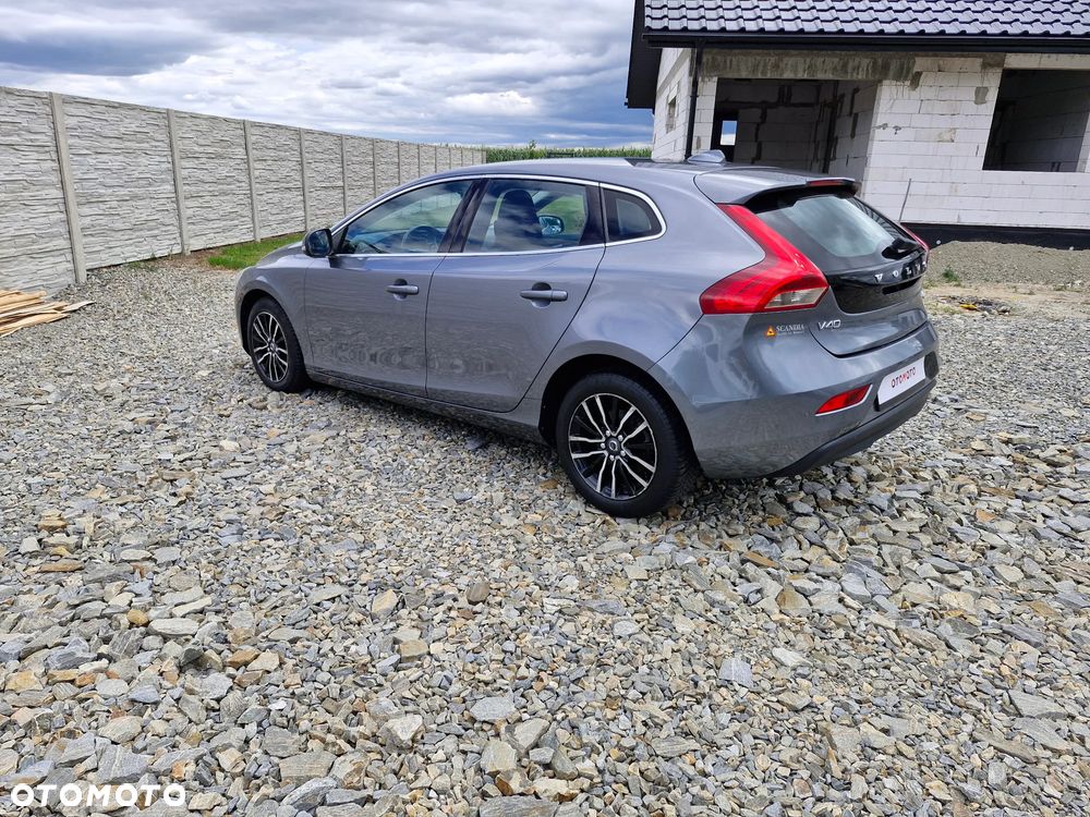 Volvo V40 D2 Inscription - 13