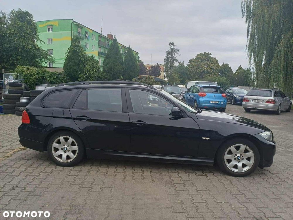 BMW Seria 3 318i Touring Edition Lifestyle - 19