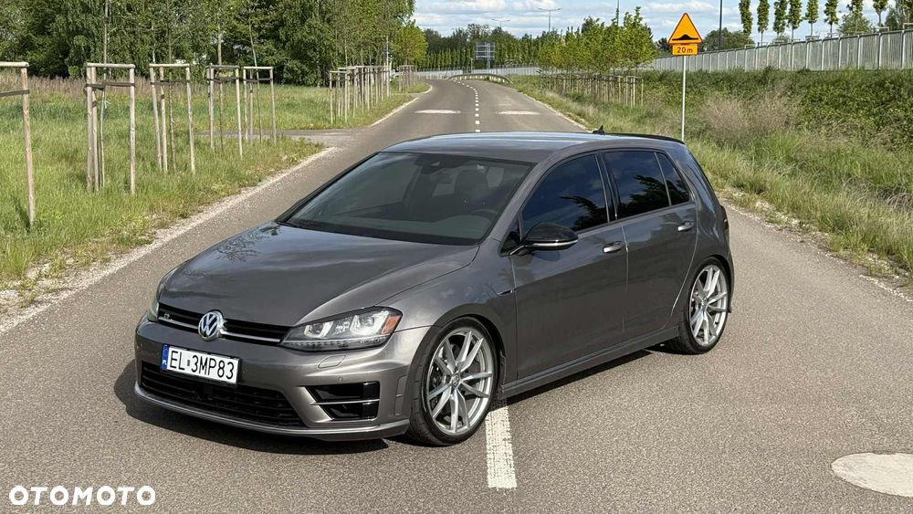 Volkswagen Golf - 8