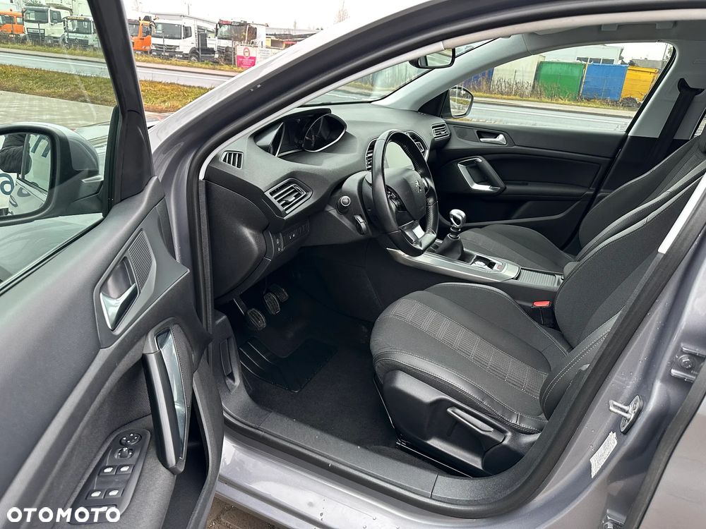 Peugeot 308 - 16