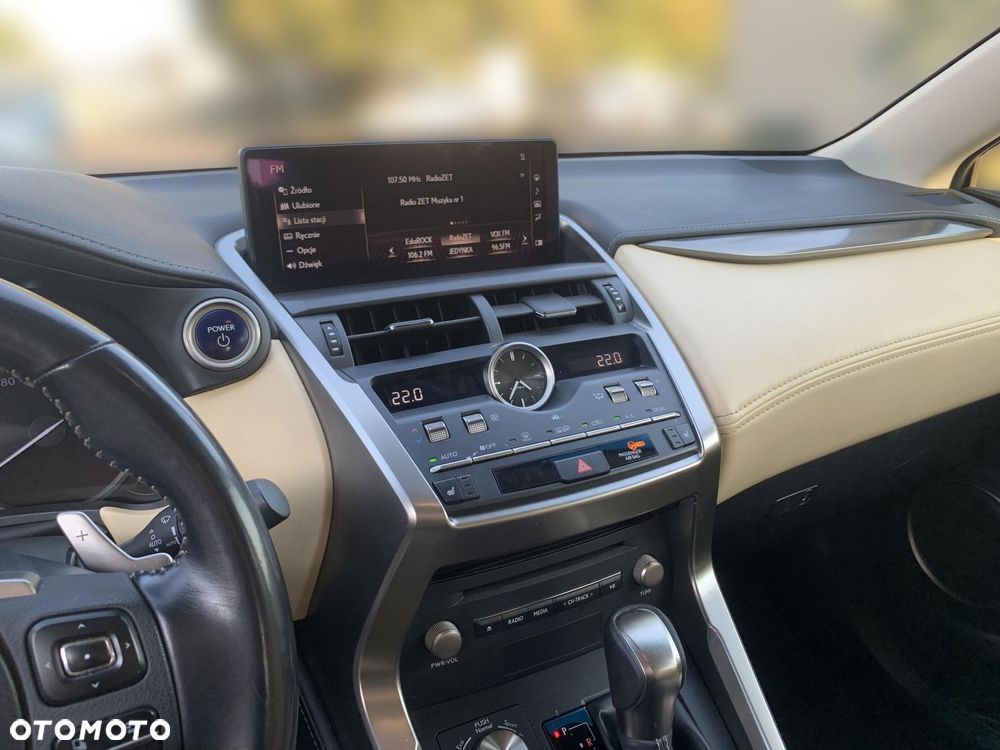 Lexus NX 300h Comfort AWD - 14