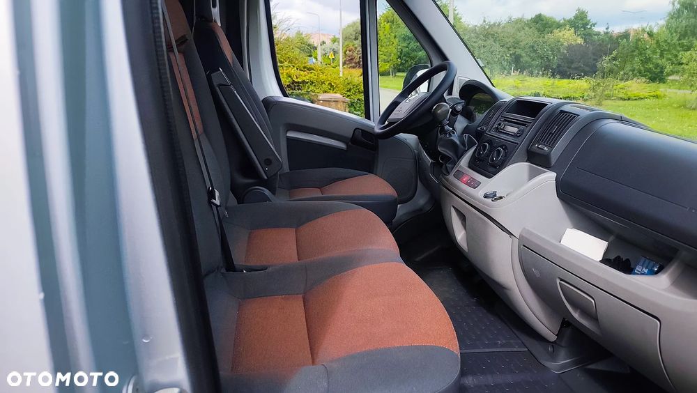 Fiat Ducato L1H1 teilverglast - 38